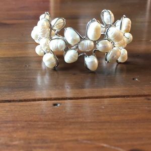 Fashion pearl bracelet